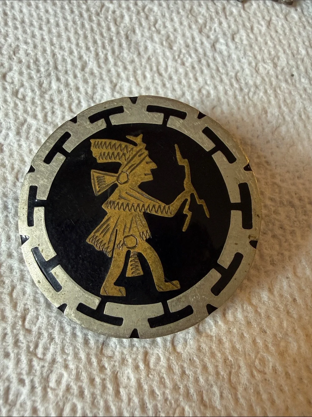 Men's Round Tribal-Inspired Metal Belt Buckle - Black & Gold